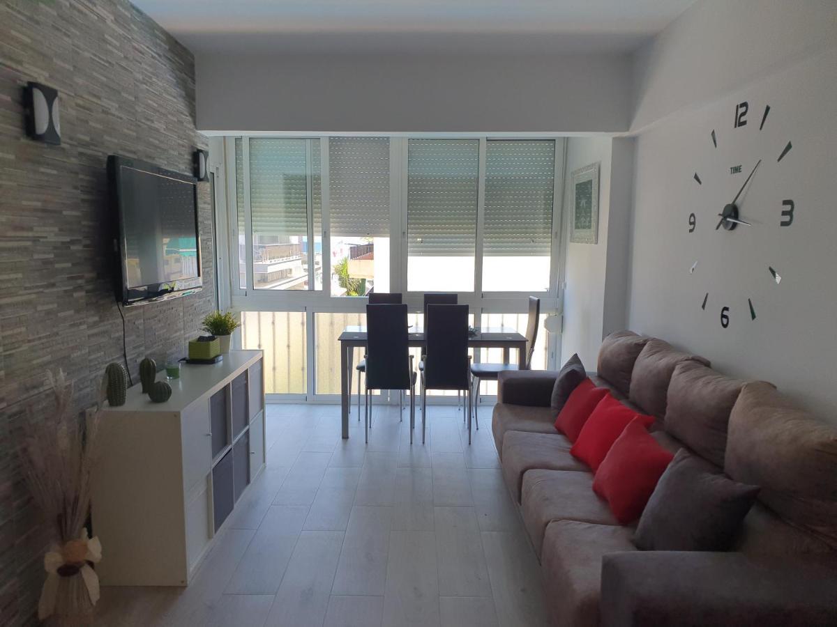 Apartamento Primera Linea De Playa Торемолинос Екстериор снимка