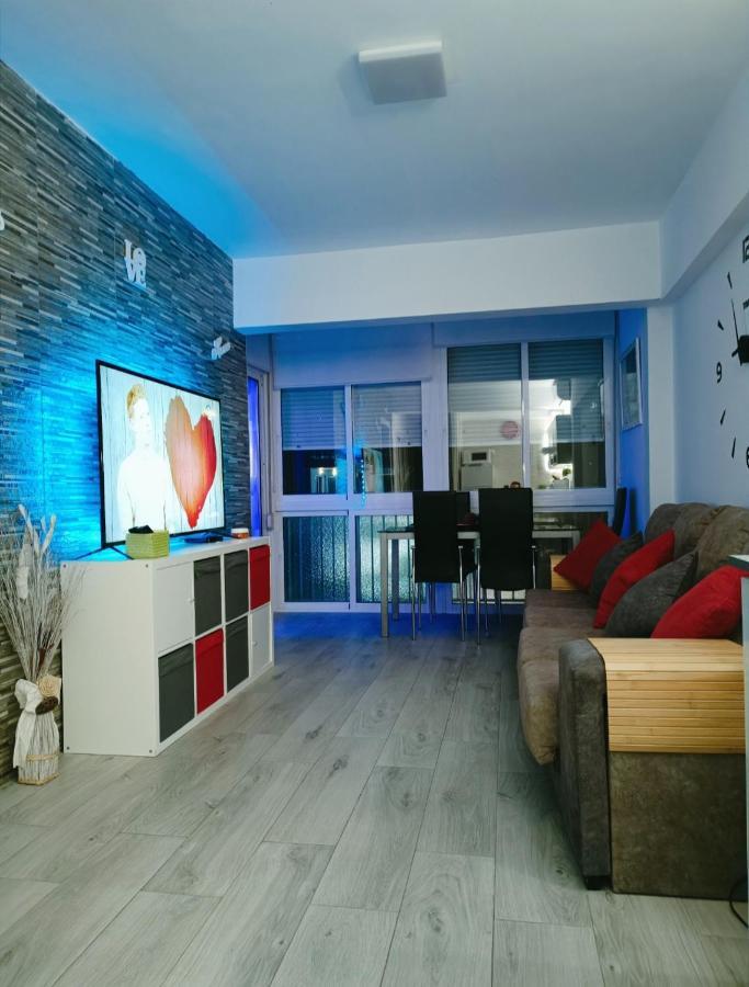 Apartamento Primera Linea De Playa Торемолинос Екстериор снимка