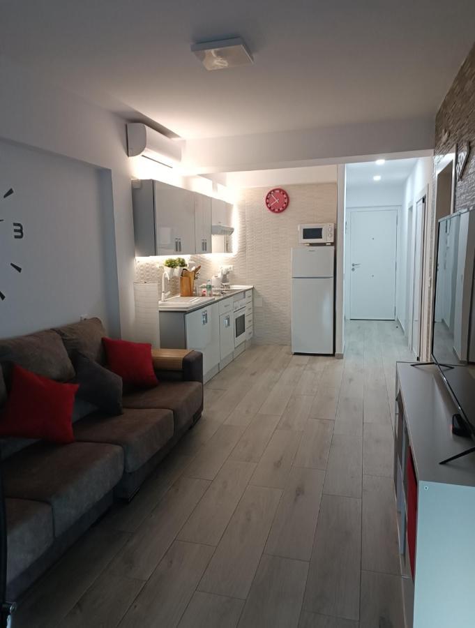 Apartamento Primera Linea De Playa Торемолинос Екстериор снимка