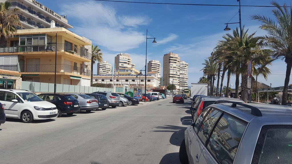 Apartamento Primera Linea De Playa Торемолинос Екстериор снимка