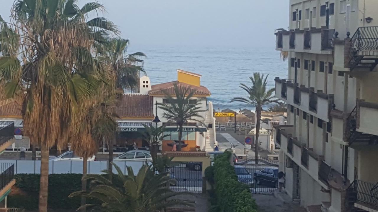 Apartamento Primera Linea De Playa Торемолинос Екстериор снимка