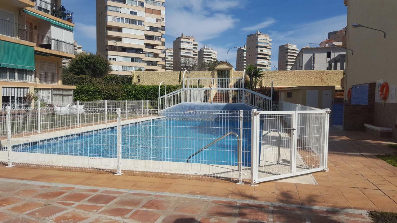 Apartamento Primera Linea De Playa Торемолинос Екстериор снимка