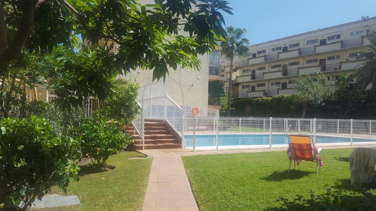 Apartamento Primera Linea De Playa Торемолинос Екстериор снимка