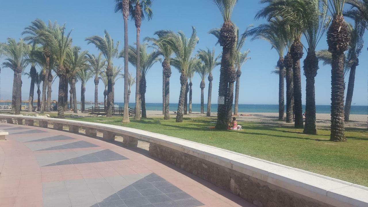 Apartamento Primera Linea De Playa Торемолинос Екстериор снимка